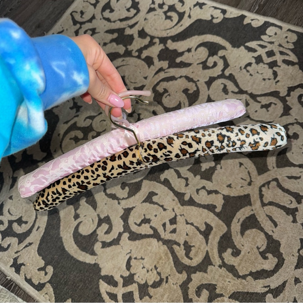 Set of 2 Padded Hangers in Pink Lace and Leopard Print